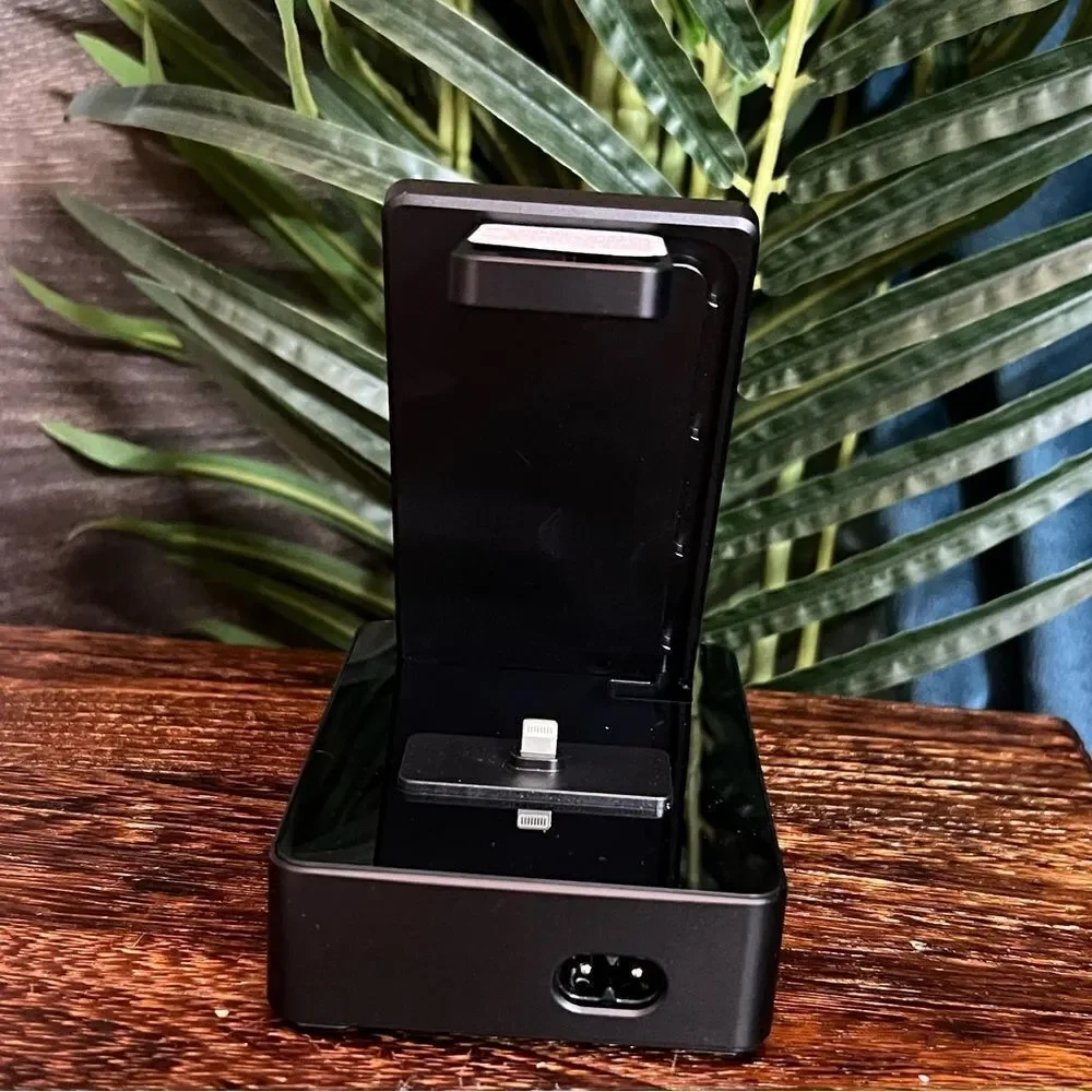 8 in 1 Multifunctional Wireless Charger in Black. New in Box!